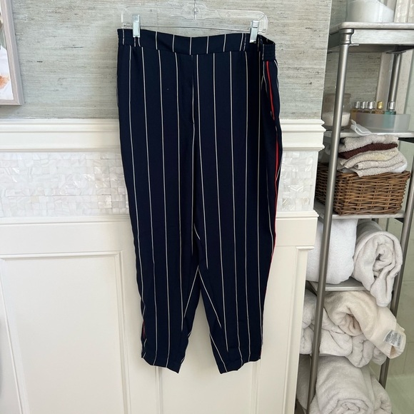Large ett:twa Anthropologie pull on cropped pants navy white stripe red piped - Picture 4 of 17